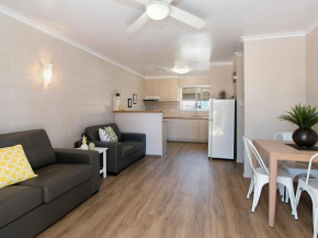 Mavic Court Unit 4